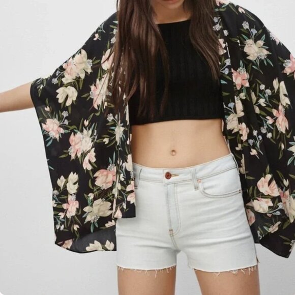 Aritzia Talula Cosima Floral Kimono Cardigan | Black Beige Pink | Size S - Picture 2 of 8